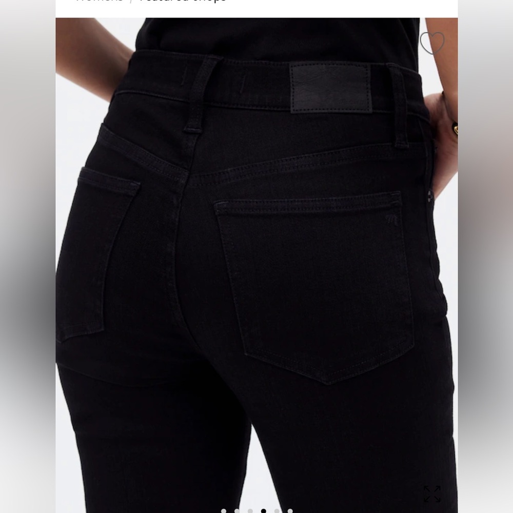 NWT mid rise kick out jeans